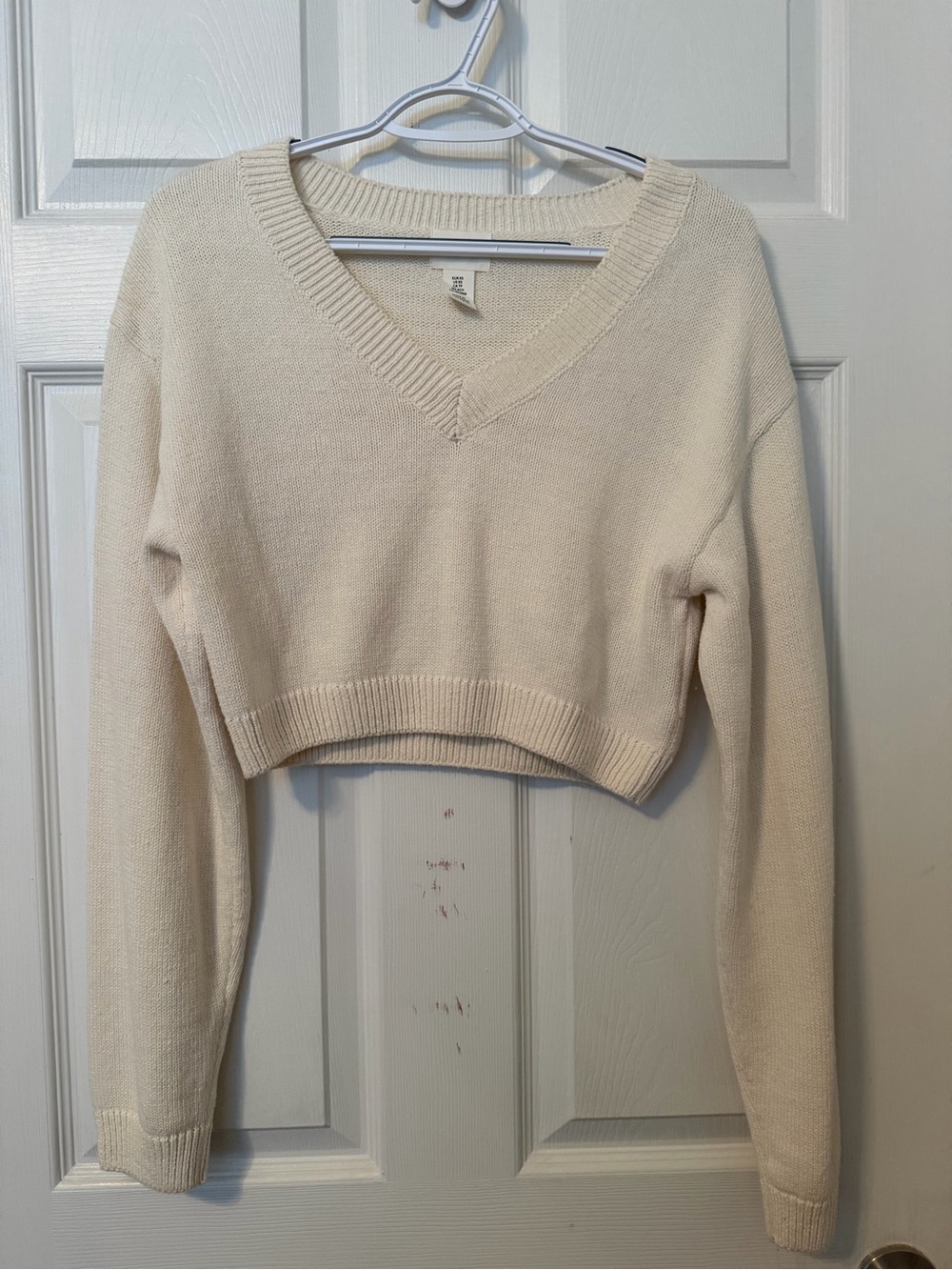 H&M Cream Cropped V-Neck Sweater